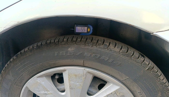 2011 Maruti Swift Dzire VXI, Petrol, Manual, 72,740 km, tyre