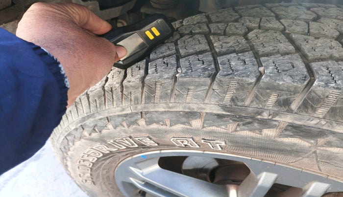 2023 Mahindra Thar LX P 2WD AT HT, Petrol, Automatic, 23,932 km, tyre