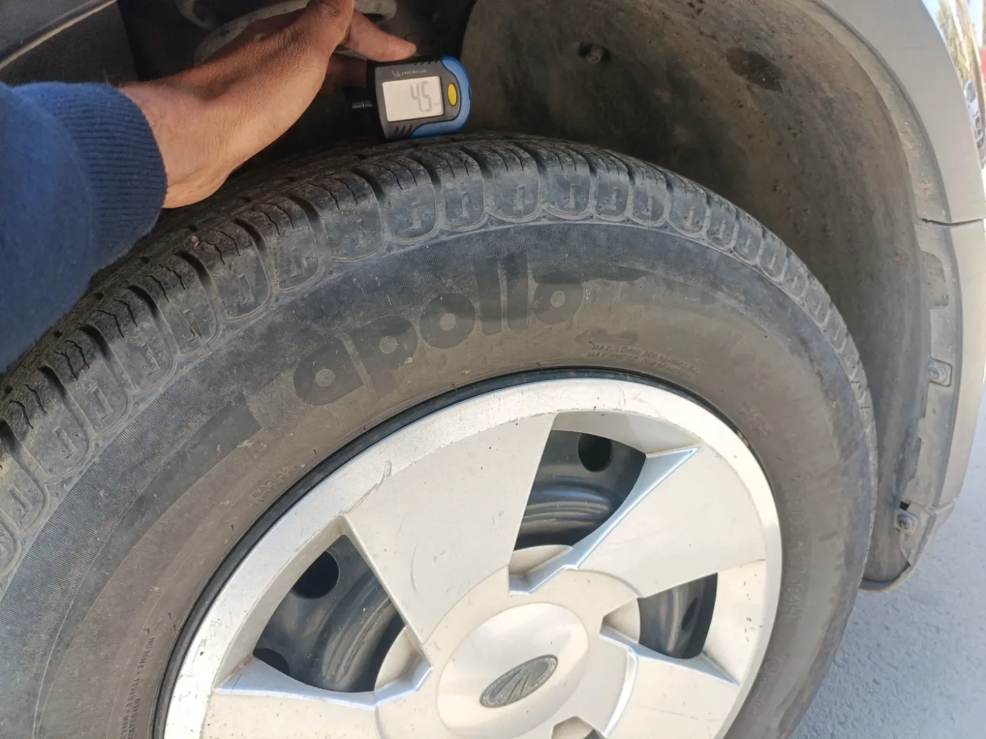 2018 Mahindra XUV500 W7 AT, Diesel, Automatic, 90,780 km, tyre