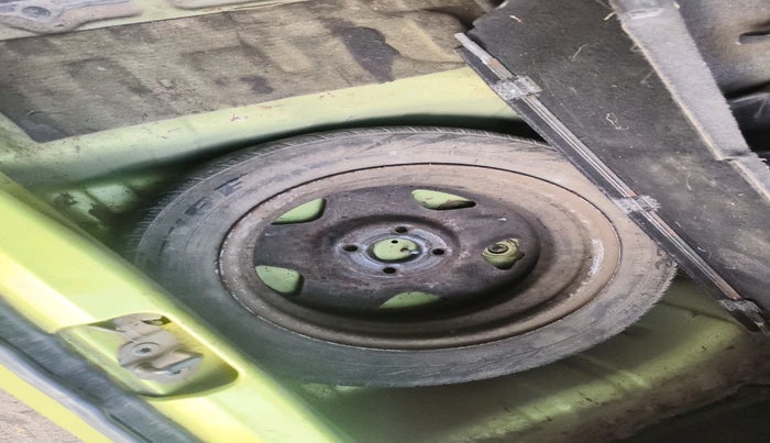 2011 Chevrolet Beat LS PETROL, Petrol, Manual, 20,316 km, tyre