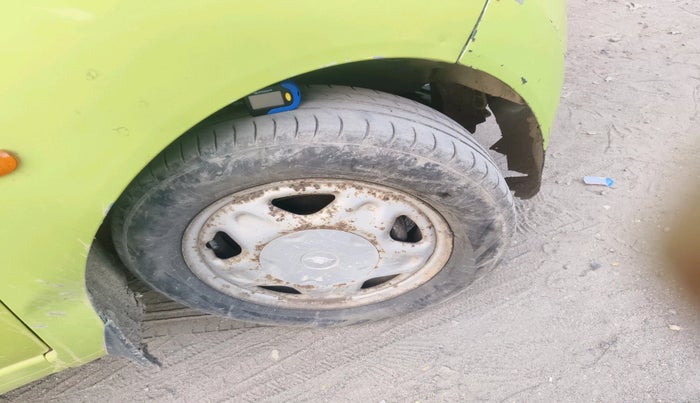 2011 Chevrolet Beat LS PETROL, Petrol, Manual, 20,316 km, tyre