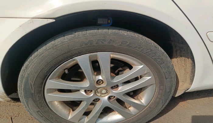 2013 Skoda Laura ELEGANCE 2.0 TDI CR AT, Diesel, Automatic, 1,24,750 km, tyre