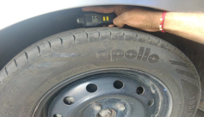 2021 Maruti Dzire VXI, Petrol, Manual, 1,35,071 km, tyre