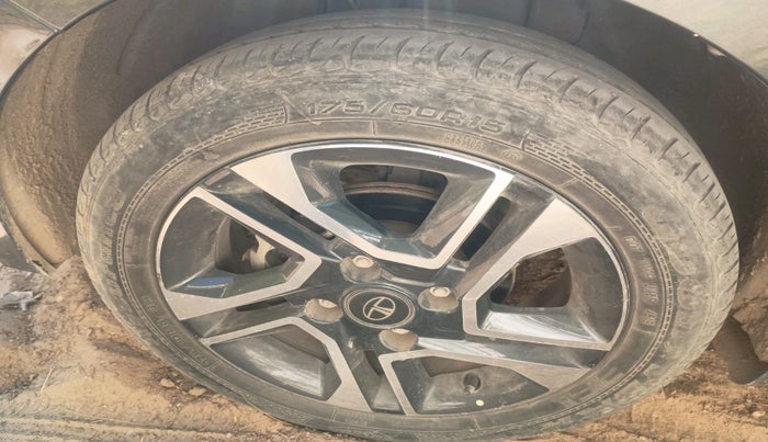 2020 Tata Tiago XZ PLUS PETROL, Petrol, Manual, 50,841 km, tyre