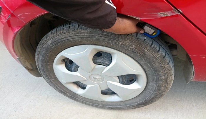 2016 Tata Tiago XT PETROL, Petrol, Manual, 47,211 km, tyre