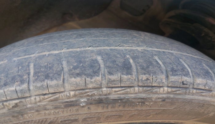 2018 Hyundai Xcent S 1.2, Petrol, Manual, 1,09,723 km, tyre