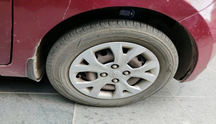 2016 Hyundai Grand i10 MAGNA 1.2 KAPPA VTVT, Petrol, Manual, 63,820 km, tyre