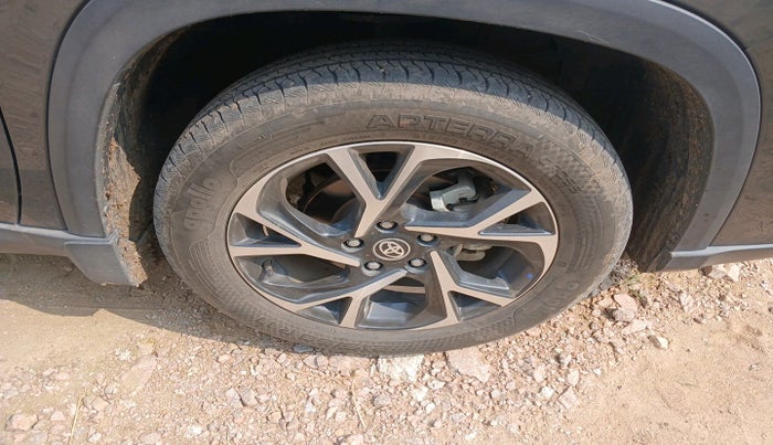 2022 Toyota URBAN CRUISER HYRYDER V NEO DRIVE, Petrol, Manual, 23,433 km, tyre