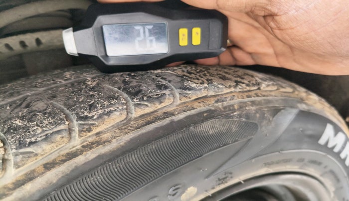 2014 Skoda Rapid 1.5 TDI CR AMBITION PLUS AT, Diesel, Automatic, 89,345 km, tyre