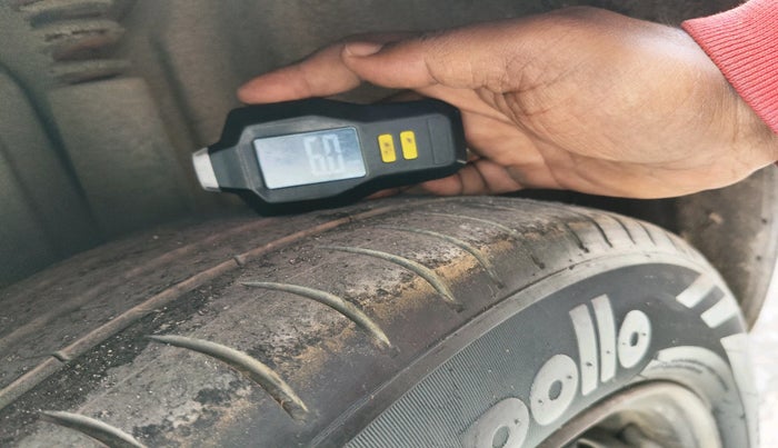 2014 Skoda Rapid 1.5 TDI CR AMBITION PLUS AT, Diesel, Automatic, 89,345 km, tyre