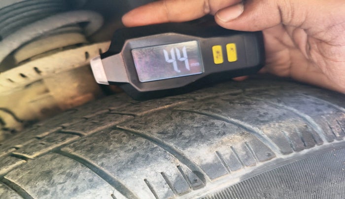 2014 Skoda Rapid 1.5 TDI CR AMBITION PLUS AT, Diesel, Automatic, 89,345 km, tyre