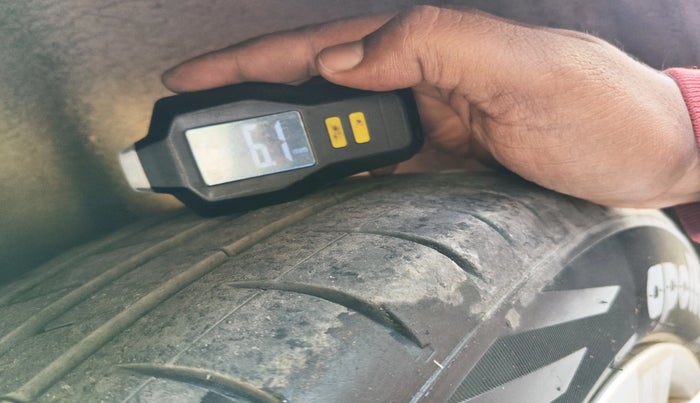 2014 Skoda Rapid 1.5 TDI CR AMBITION PLUS AT, Diesel, Automatic, 89,345 km, tyre