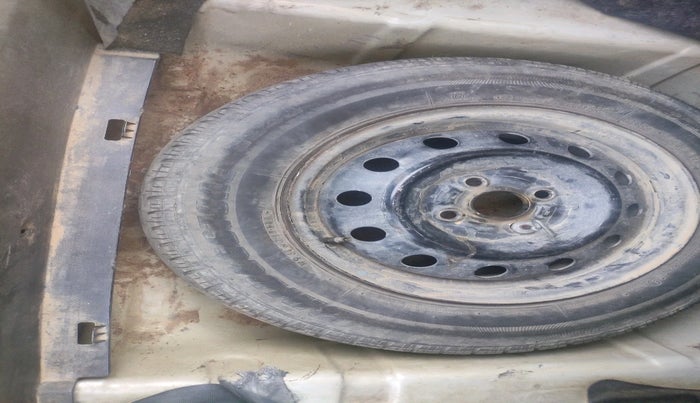 2011 Maruti Swift Dzire VDI, Diesel, Manual, 1,80,781 km, tyre