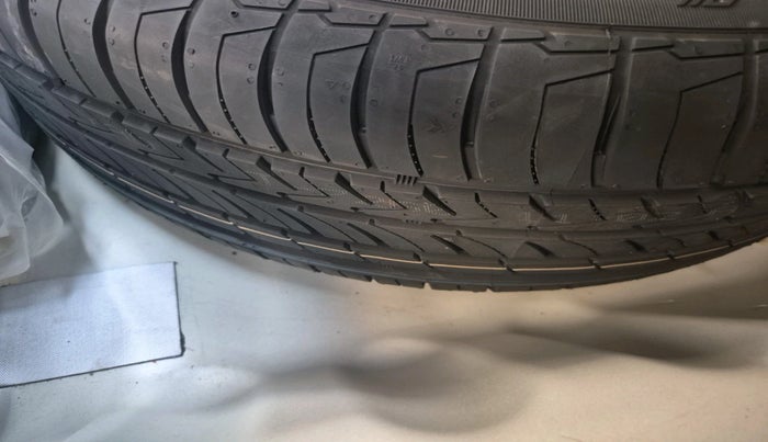 2020 Maruti S Cross ALPHA AT1.5, Petrol, Automatic, 4,724 km, tyre