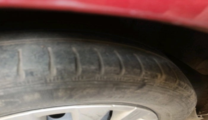 2016 Toyota Etios Liva G, Petrol, Manual, 57,076 km, tyre