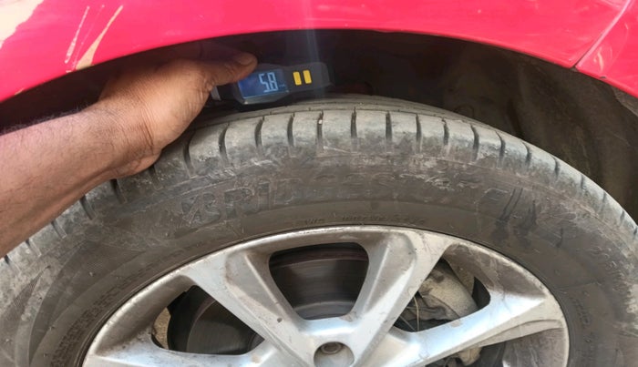 2018 Ford Ecosport TITANIUM 1.5L DIESEL, Diesel, Manual, 1,20,270 km, tyre