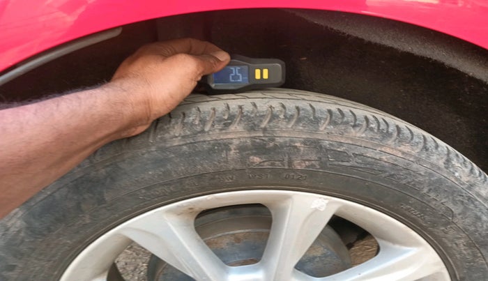 2018 Ford Ecosport TITANIUM 1.5L DIESEL, Diesel, Manual, 1,20,270 km, tyre