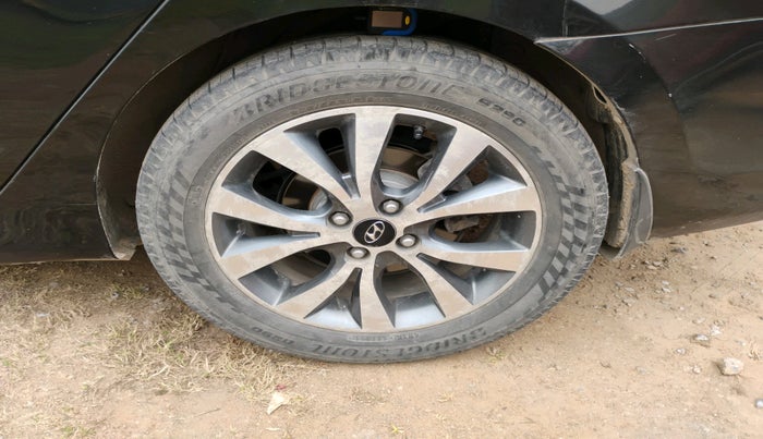 2013 Hyundai Verna FLUIDIC 1.6 CRDI SX, Diesel, Manual, 1,08,036 km, tyre