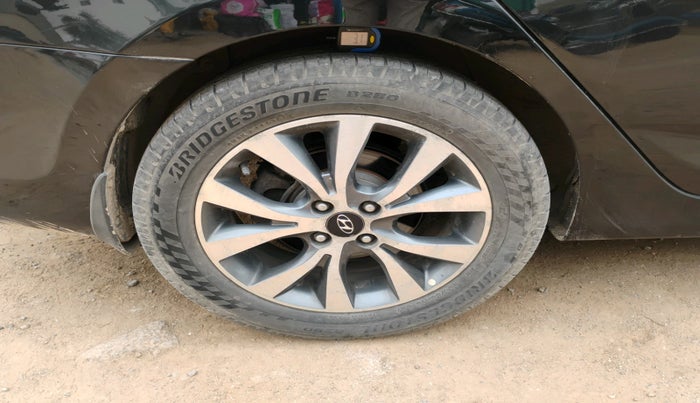 2013 Hyundai Verna FLUIDIC 1.6 CRDI SX, Diesel, Manual, 1,08,036 km, tyre