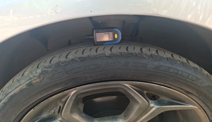 2018 Ford Ecosport TITANIUM 1.0L ECOBOOST SPORTS(SUNROOF), Petrol, Manual, 49,205 km, tyre