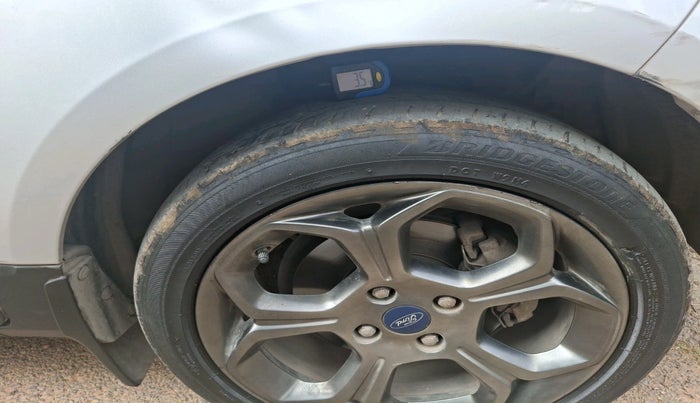 2018 Ford Ecosport TITANIUM 1.0L ECOBOOST SPORTS(SUNROOF), Petrol, Manual, 49,205 km, tyre