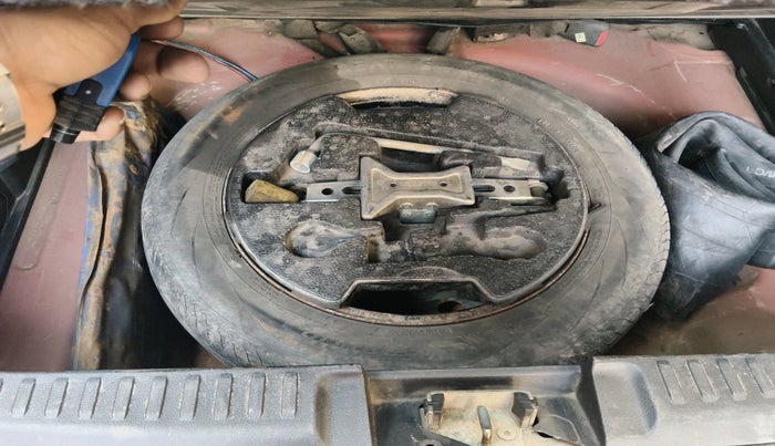 2019 Maruti Vitara Brezza VDI, Diesel, Manual, 1,00,187 km, tyre