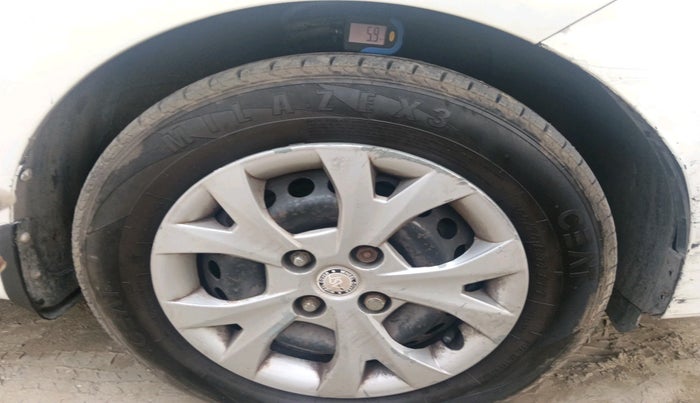 2017 Hyundai Grand i10 SPORTZ U2 1.2 CRDI, Diesel, Manual, 90,159 km, tyre