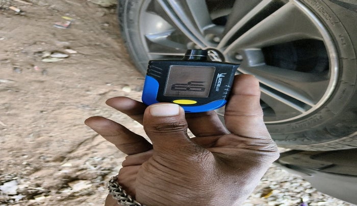 2017 Hyundai Creta SX (O) 1.6 DIESEL, Diesel, Manual, 97,197 km, tyre