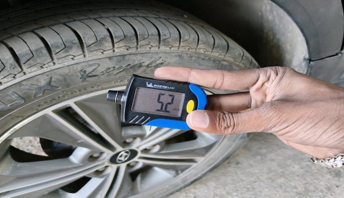 2017 Hyundai Creta SX (O) 1.6 DIESEL, Diesel, Manual, 97,197 km, tyre