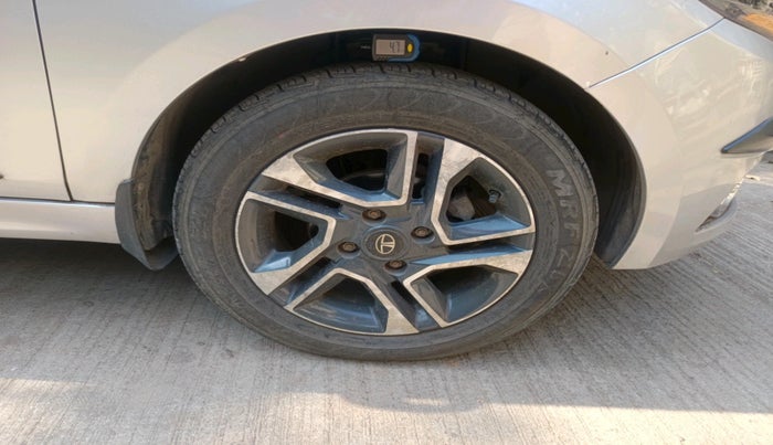 2018 Tata TIGOR XZA PETROL, Petrol, Automatic, 50,818 km, tyre