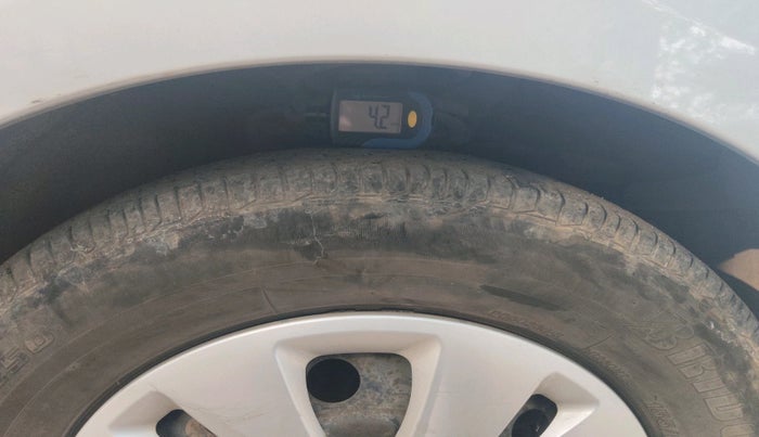 2012 Hyundai i10 MAGNA 1.2, Petrol, Manual, 42,044 km, tyre