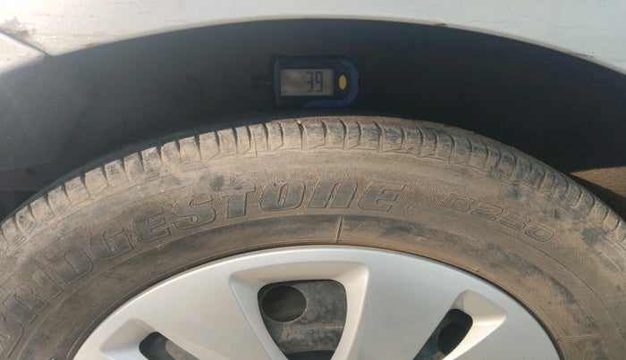 2012 Hyundai i10 MAGNA 1.2, Petrol, Manual, 42,044 km, tyre