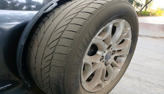 2013 Ford Ecosport TITANIUM 1.5L DIESEL, Diesel, Manual, 3,95,656 km, tyre