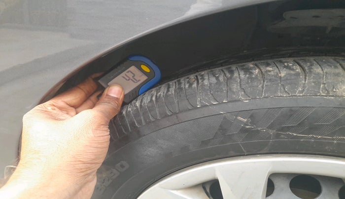 2015 Hyundai Grand i10 SPORTZ 1.2 KAPPA VTVT, Petrol, Manual, 64,292 km, tyre