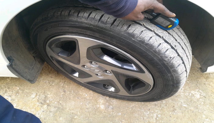 2021 Hyundai Verna S PLUS 1.5 VTVT, Petrol, Manual, 69,299 km, tyre