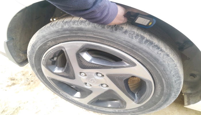 2021 Hyundai Verna S PLUS 1.5 VTVT, Petrol, Manual, 69,299 km, tyre