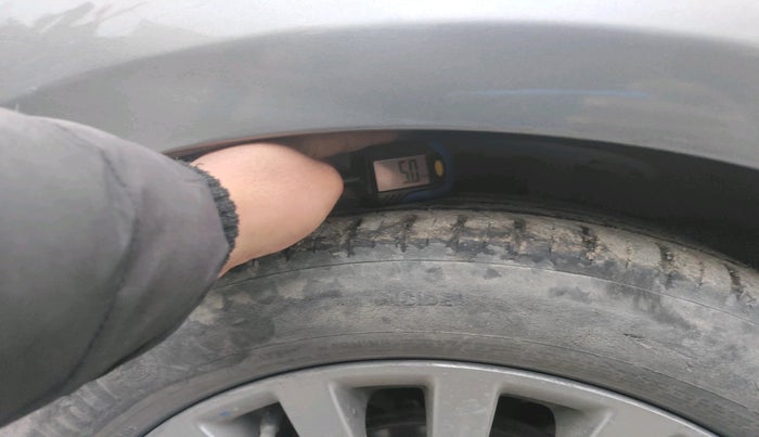 2017 Maruti Ciaz ALPHA 1.4 PETROL, Petrol, Manual, 67,273 km, tyre