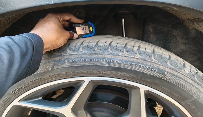 2017 BMW X1 sDrive 20d x Line, Diesel, Automatic, 1,46,880 km, tyre