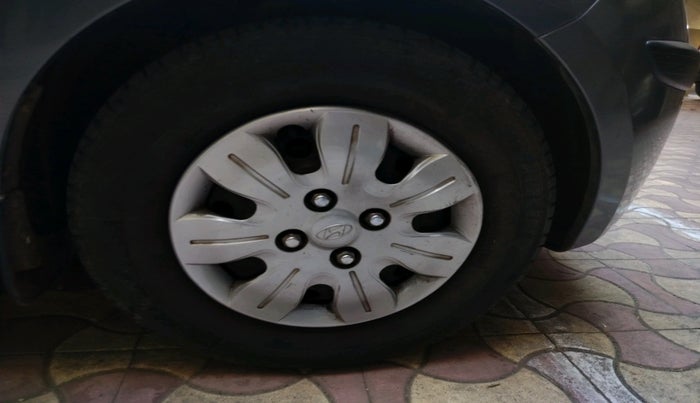 2010 Hyundai i10 SPORTZ 1.2, Petrol, Manual, 76,939 km, tyre