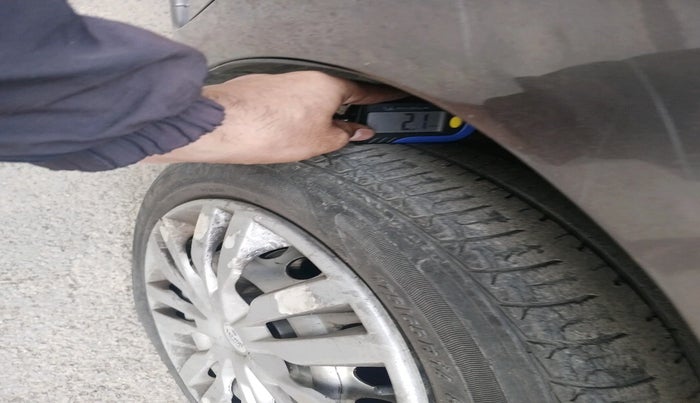 2012 Honda Brio E MT, Petrol, Manual, 93,708 km, tyre