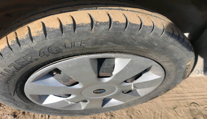 2019 Maruti Alto K10 LXI CNG, Petrol, Manual, 86,370 km, tyre