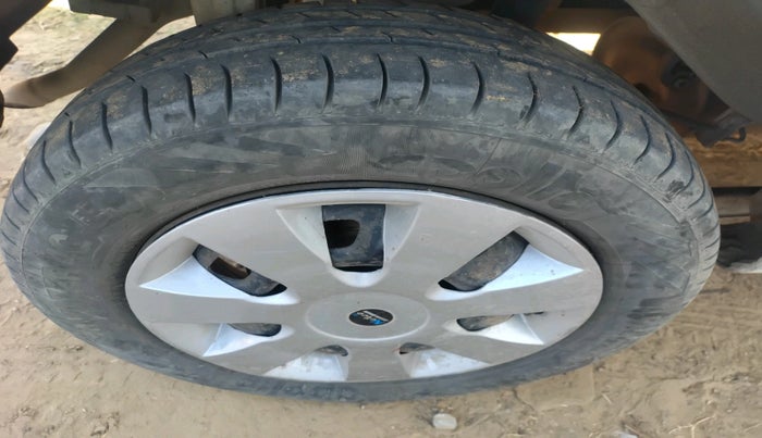 2019 Maruti Alto K10 LXI CNG, Petrol, Manual, 86,370 km, tyre