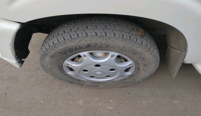 2012 Mahindra Scorpio EX M2DI, Diesel, Manual, 93,345 km, tyre