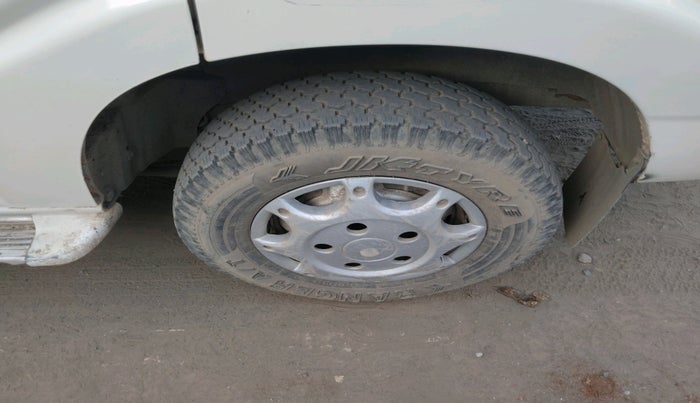 2012 Mahindra Scorpio EX M2DI, Diesel, Manual, 93,345 km, tyre