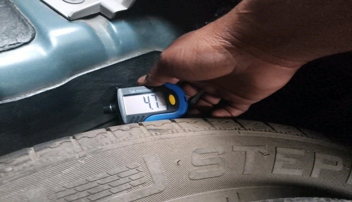 2023 Mahindra XUV300 W8 (O) 1.2 PETROL, Petrol, Manual, 11,283 km, tyre