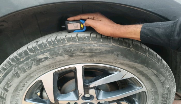 2023 Mahindra XUV300 W8 (O) 1.2 PETROL, Petrol, Manual, 11,283 km, tyre