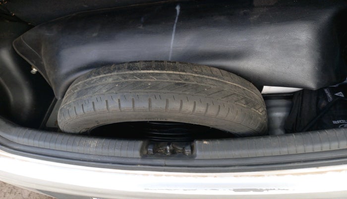 2019 Hyundai Grand i10 MAGNA AT 1.2 KAPPA VTVT, Petrol, Automatic, 67,785 km, tyre