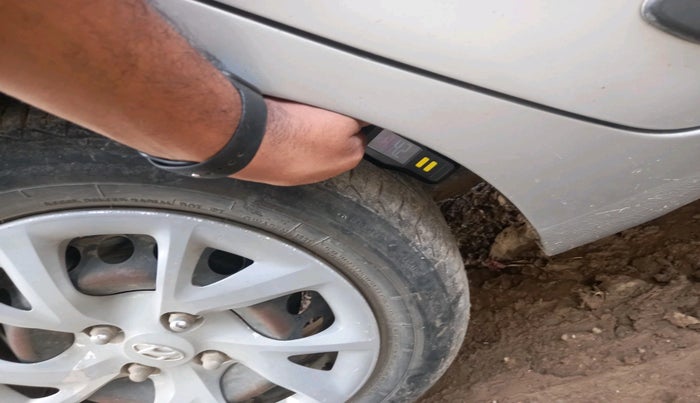 2019 Hyundai Grand i10 MAGNA AT 1.2 KAPPA VTVT, Petrol, Automatic, 67,785 km, tyre