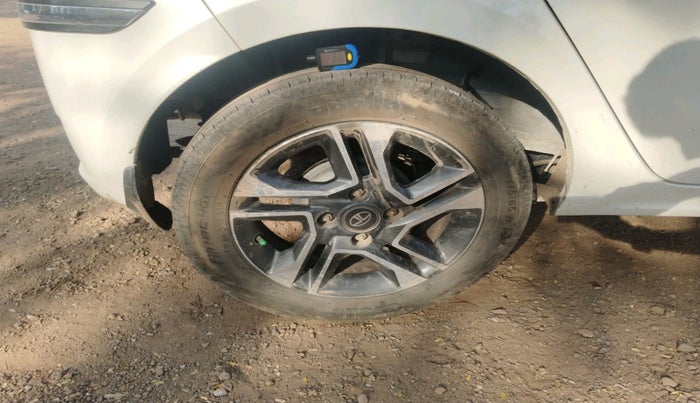 2020 Tata Tiago XZ PLUS PETROL, Petrol, Manual, 1,39,697 km, tyre