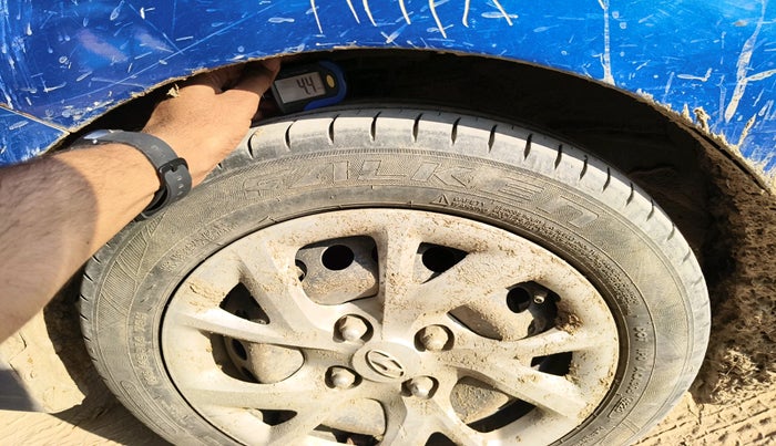 2017 Hyundai Grand i10 MAGNA 1.2 KAPPA VTVT, Petrol, Manual, 1,86,138 km, tyre